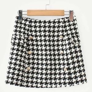 Dog tooth pattern skirt